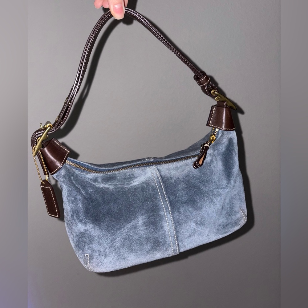 Vintage Coach Blue Suede Demi Shoulder Bag, style # 9574🩵🤎🩵
